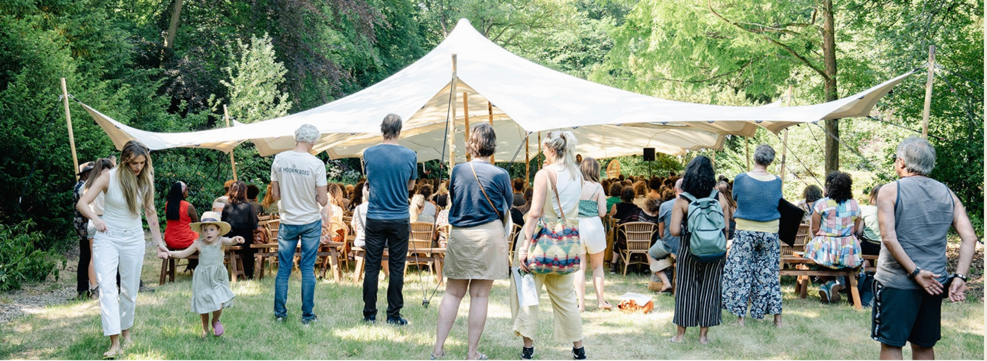 Tent op De Hoorneboeg met gasten